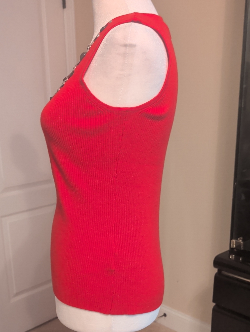 Ruby Rd Embellished Red Sleeveless Ribbed  Knit Top - Picture 5 of 9
